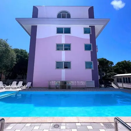 Fun By The Pool-beahost * Bibione