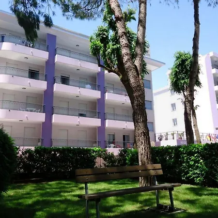 Fun By The Pool-beahost * Bibione