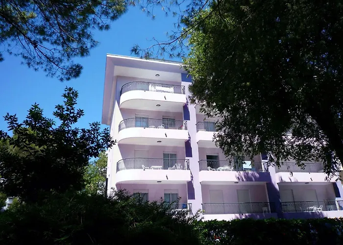 Fun By The Pool-beahost Bibione