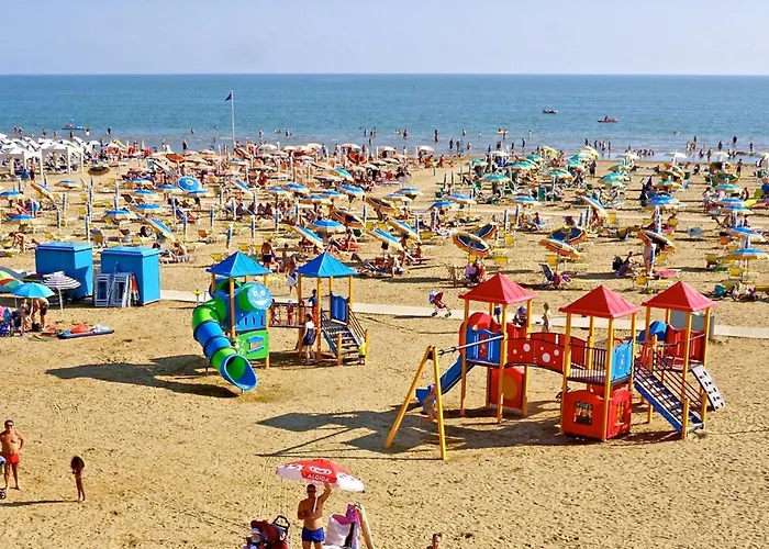 Fun By The Pool-beahost *